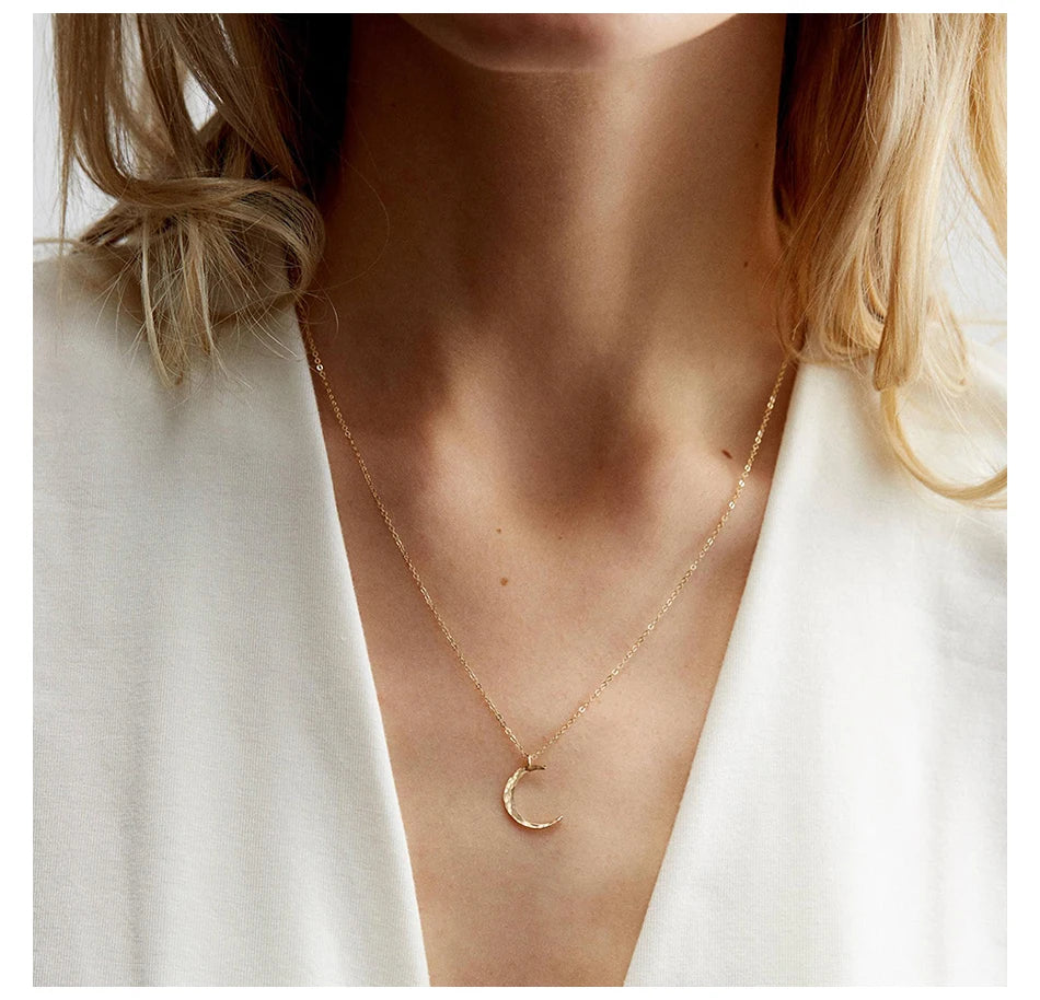 Dainty Moon Pendant Necklace