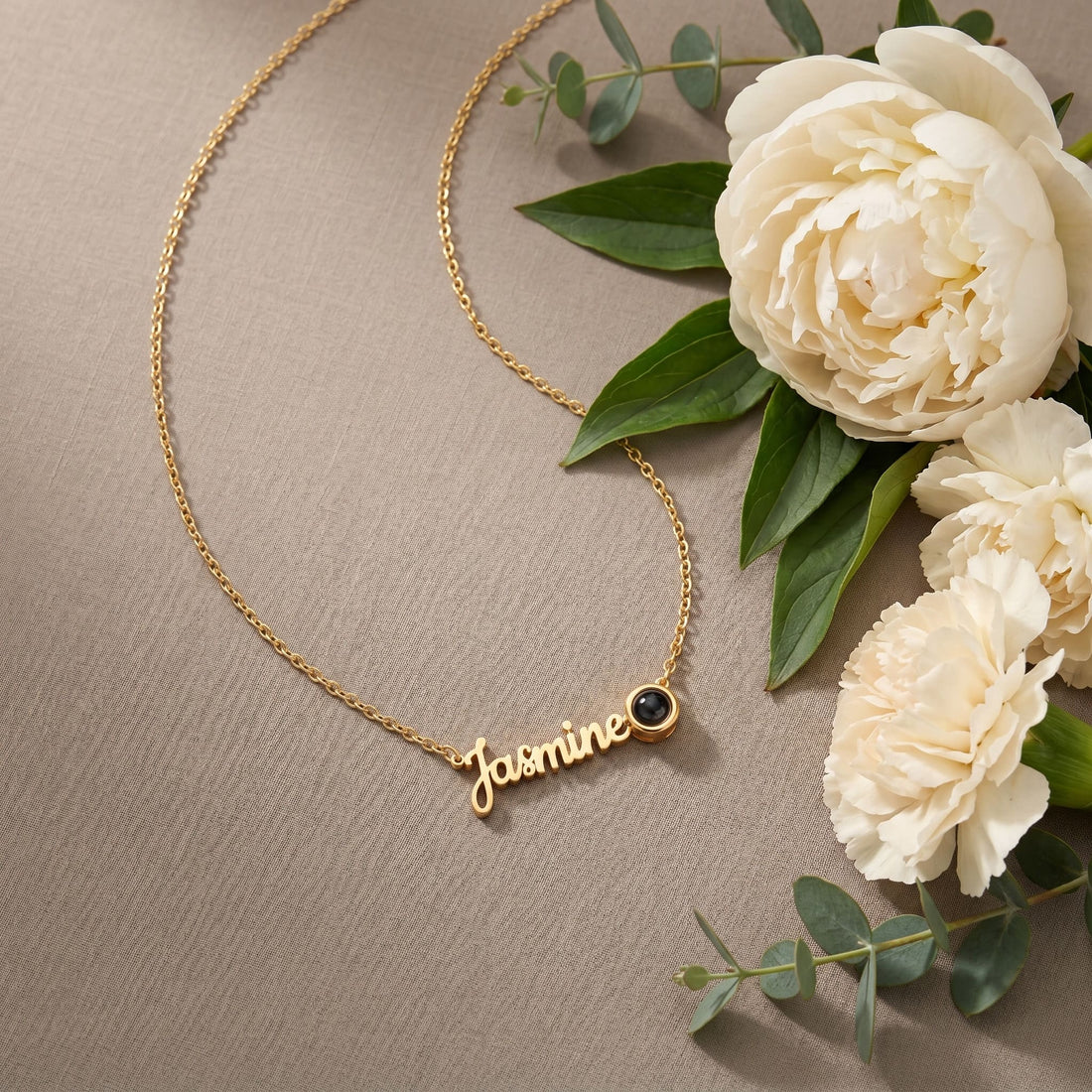 Name Necklace with Photo Projection