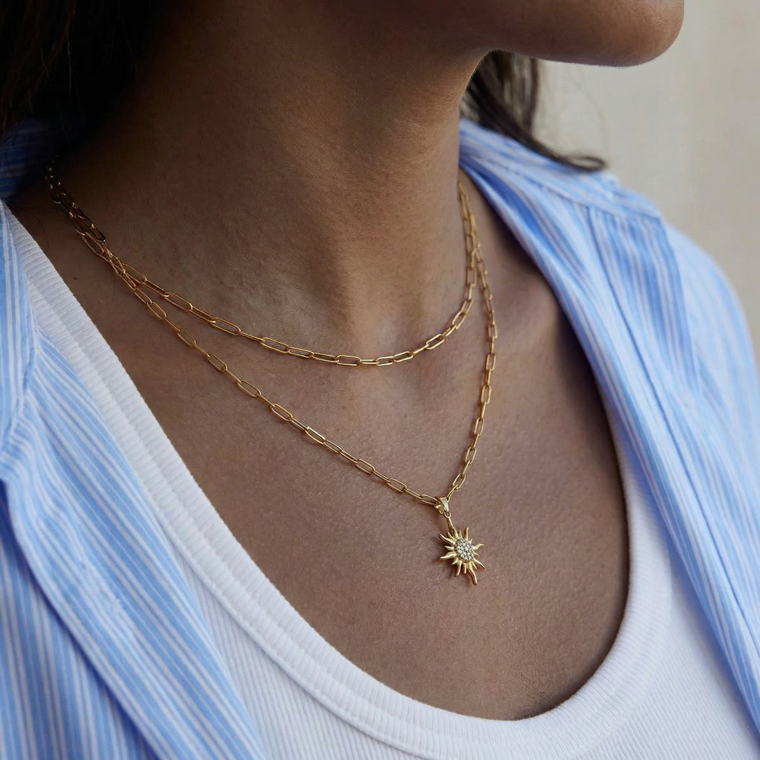 White Rhinestone Sun Pendant Necklace