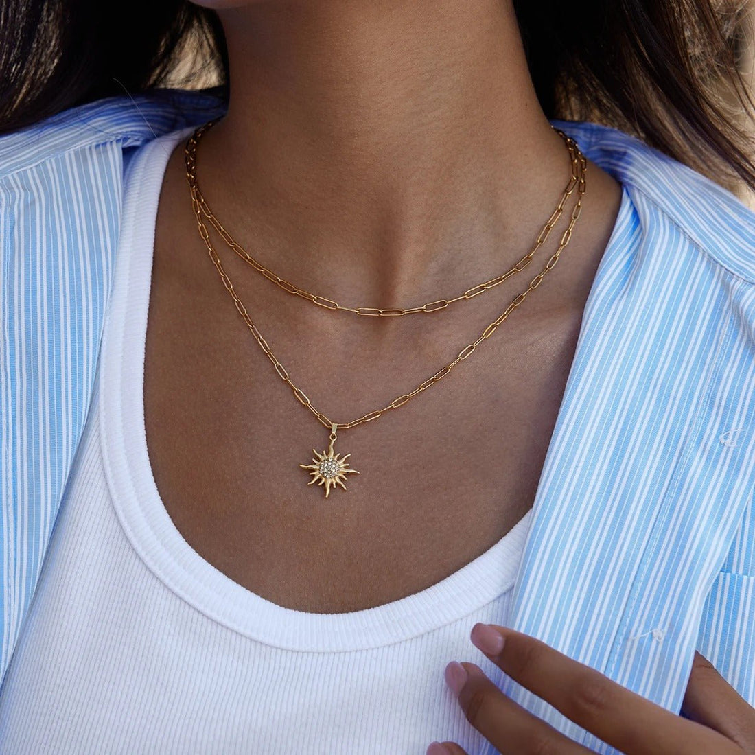White Rhinestone Sun Pendant Necklace