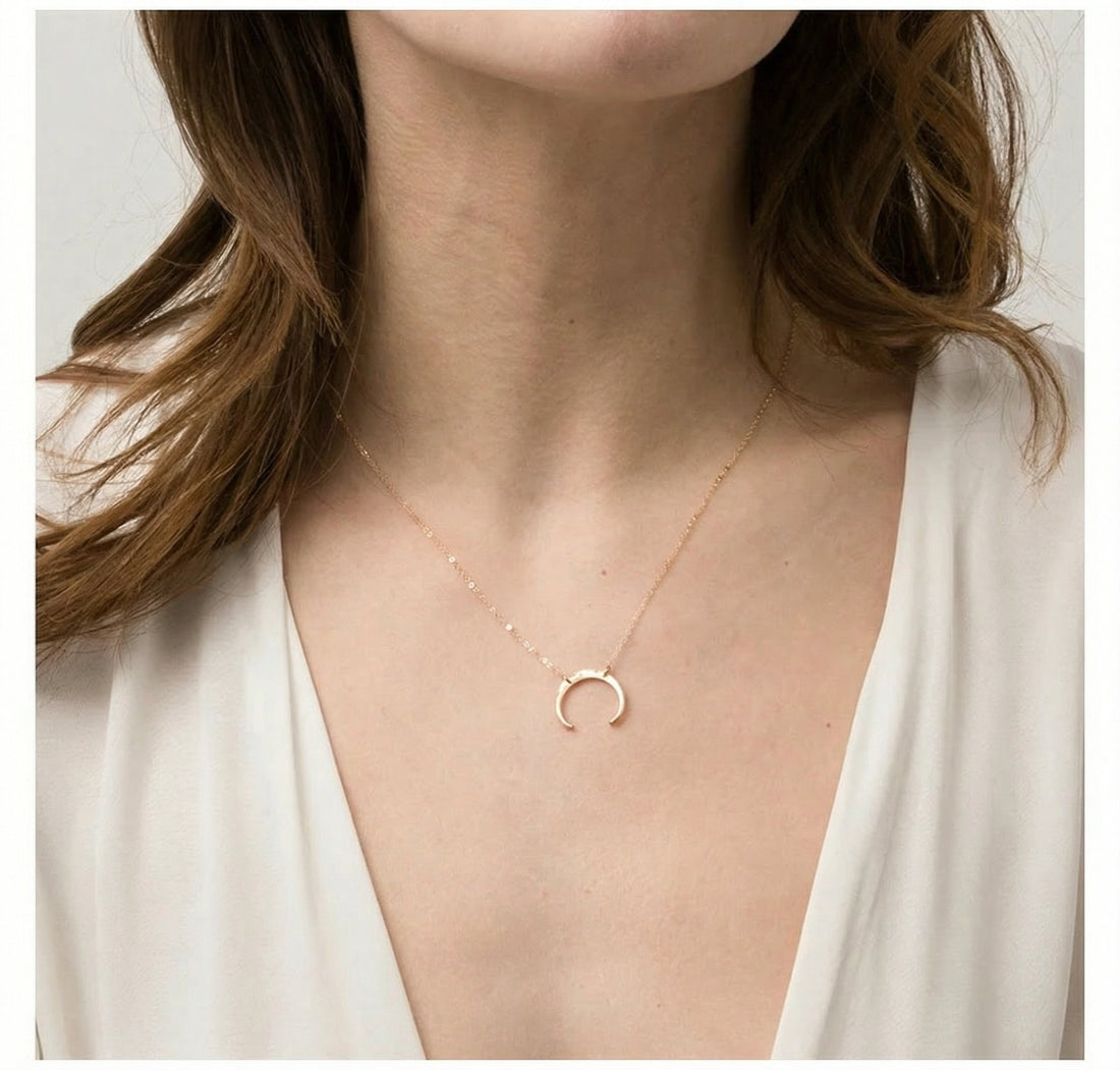 Horn Pendant Necklace